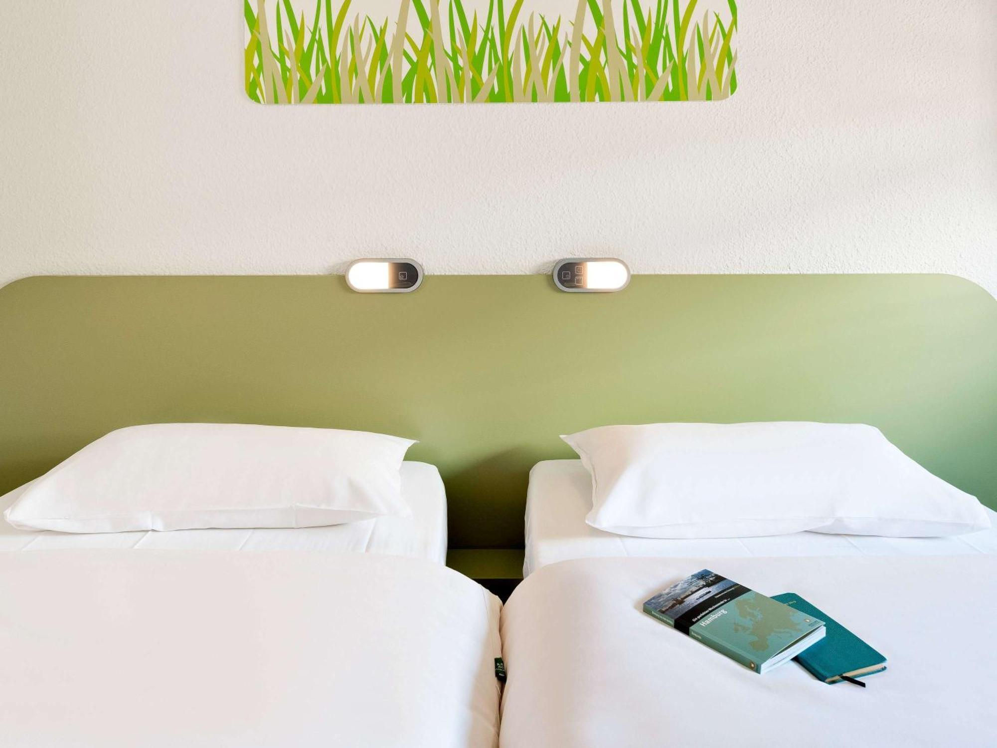 Ibis Budget Bordeaux Aeroport Mérignac Buitenkant foto