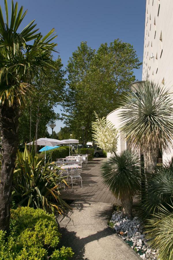Ibis Budget Bordeaux Aeroport Mérignac Buitenkant foto