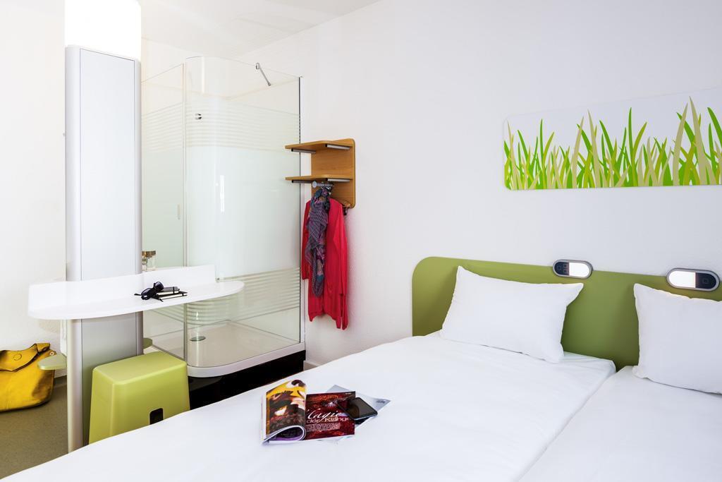 Ibis Budget Bordeaux Aeroport Mérignac Buitenkant foto